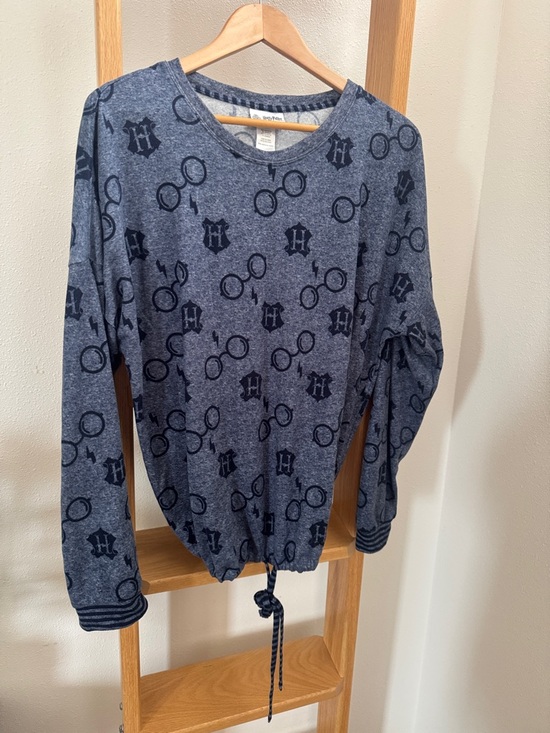 Wizarding World Of Harry Potter Tops - Like new 🧙♀️Harry Potter Wizarding World Lounge Top XL Poly/Spandex blend